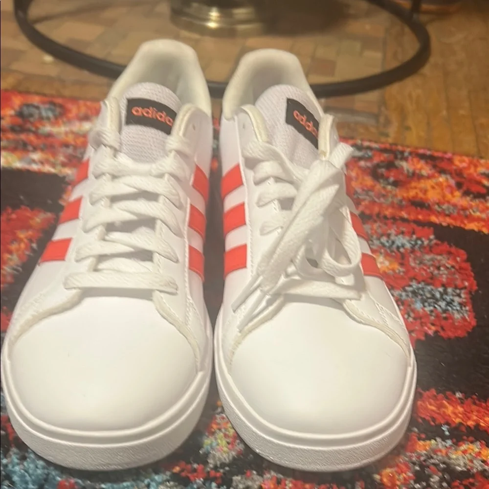 NWOT Grand Court Adidas Kids White and Orange Sneakers Size 6 - Picture 2 of 5